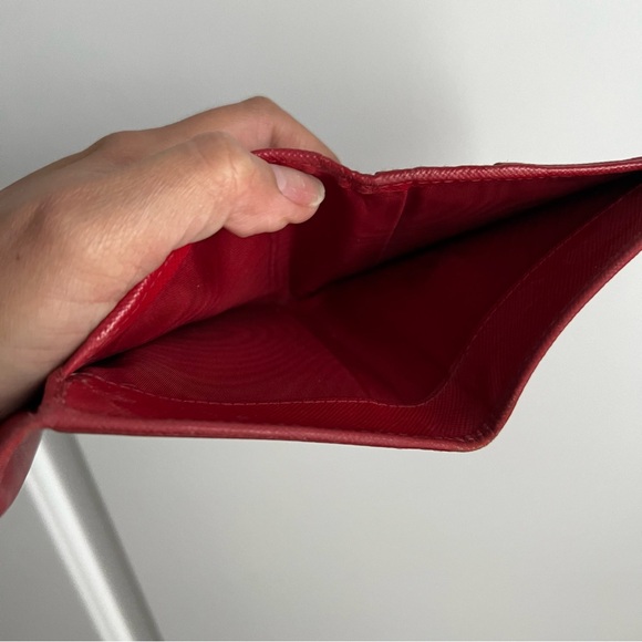 Prada Red Saffiano Leather Compact Wallet - Picture 4 of 8